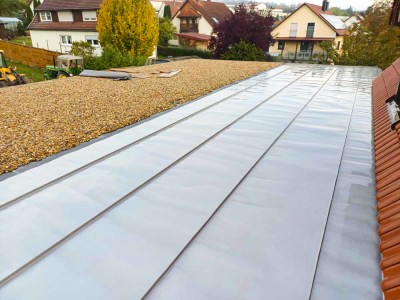 Wartungsarmes Flachdach eines Wohnanbaus – Bild 5